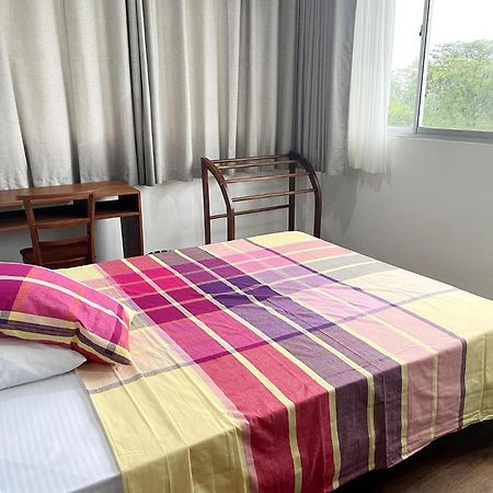 Jays Guest - Rajagiriya Colombo Otel Dış mekan fotoğraf
