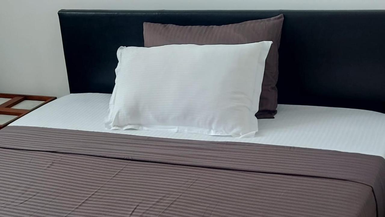 Jays Guest - Rajagiriya Colombo Otel Dış mekan fotoğraf