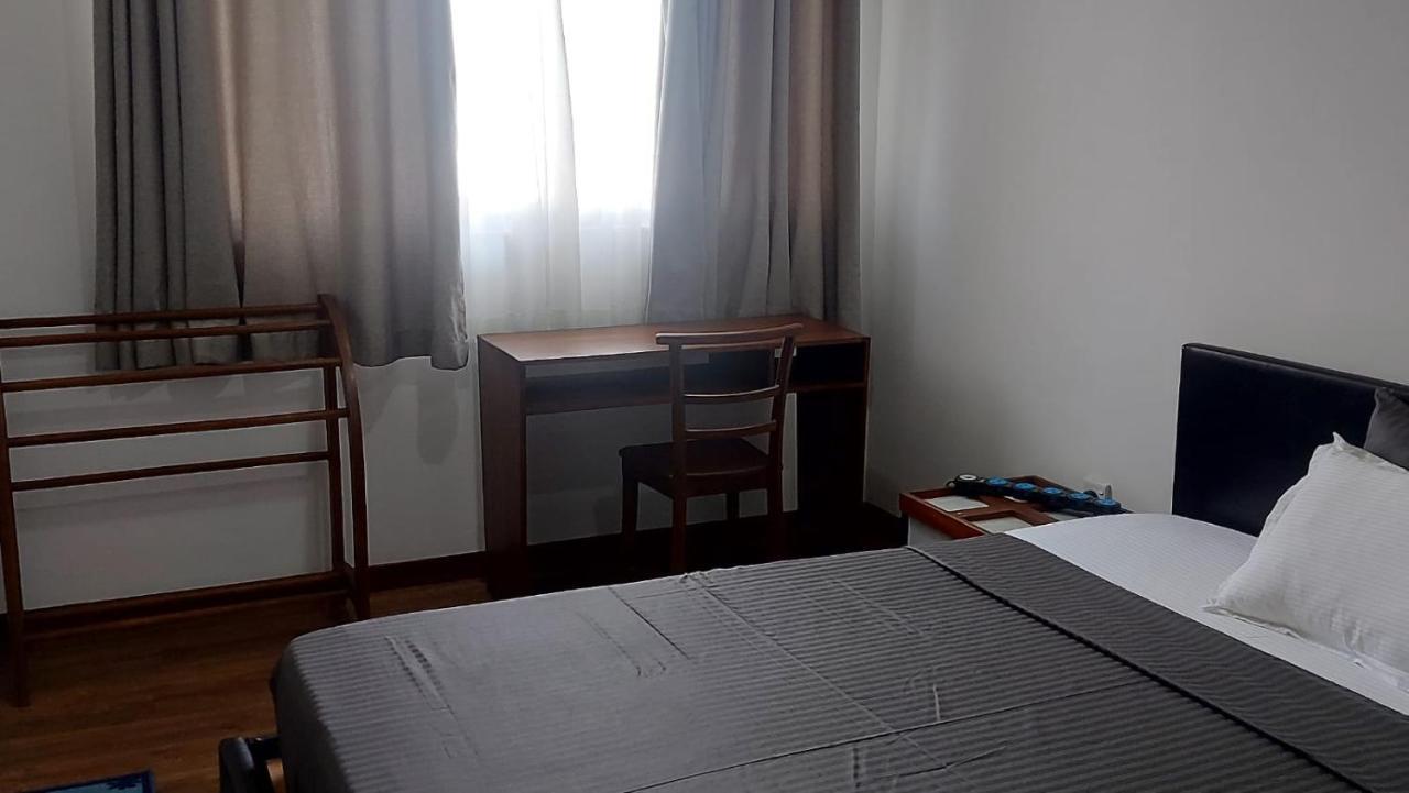 Jays Guest - Rajagiriya Colombo Otel Dış mekan fotoğraf