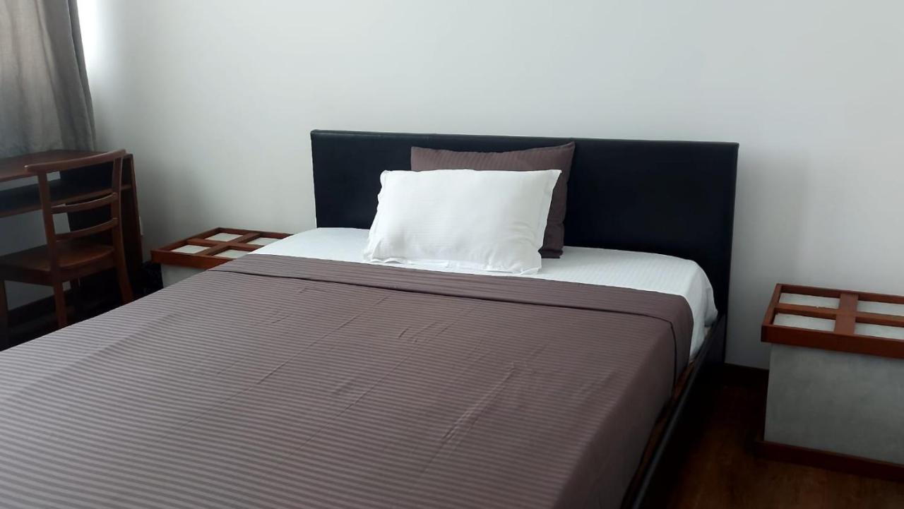Jays Guest - Rajagiriya Colombo Otel Dış mekan fotoğraf