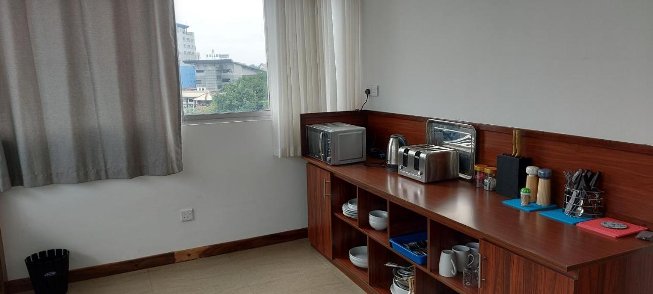 Jays Guest - Rajagiriya Colombo Otel Dış mekan fotoğraf