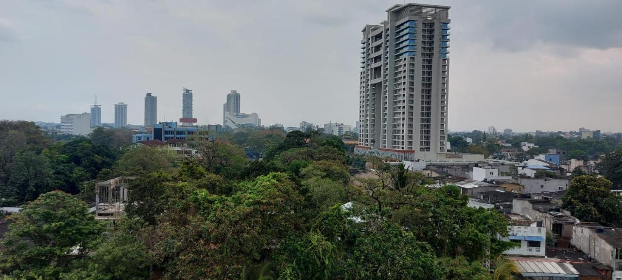 Jays Guest - Rajagiriya Colombo Otel Dış mekan fotoğraf